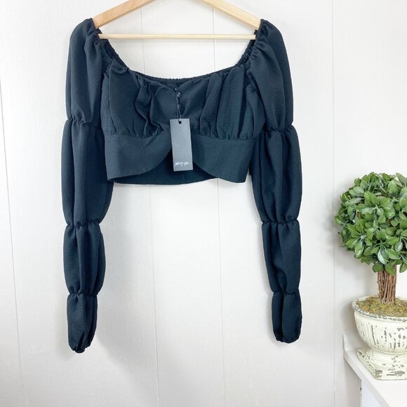 Nasty Gal Tops - NWT Nasty Gal Black Puff Sleeved Curved Hem Cropped Blouse Long Sleeve Top Size